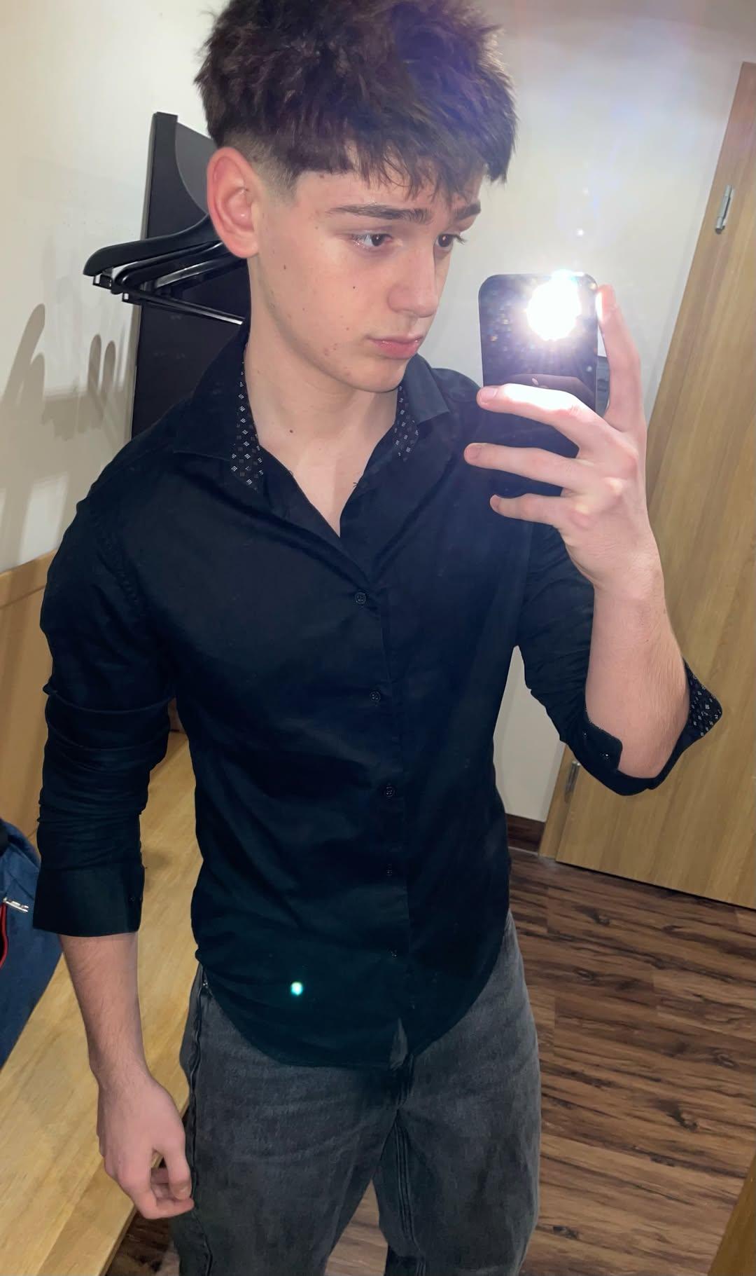 rkris Hot or Not photo