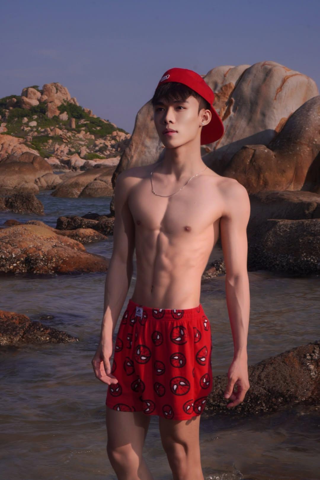 daong Hot or Not photo