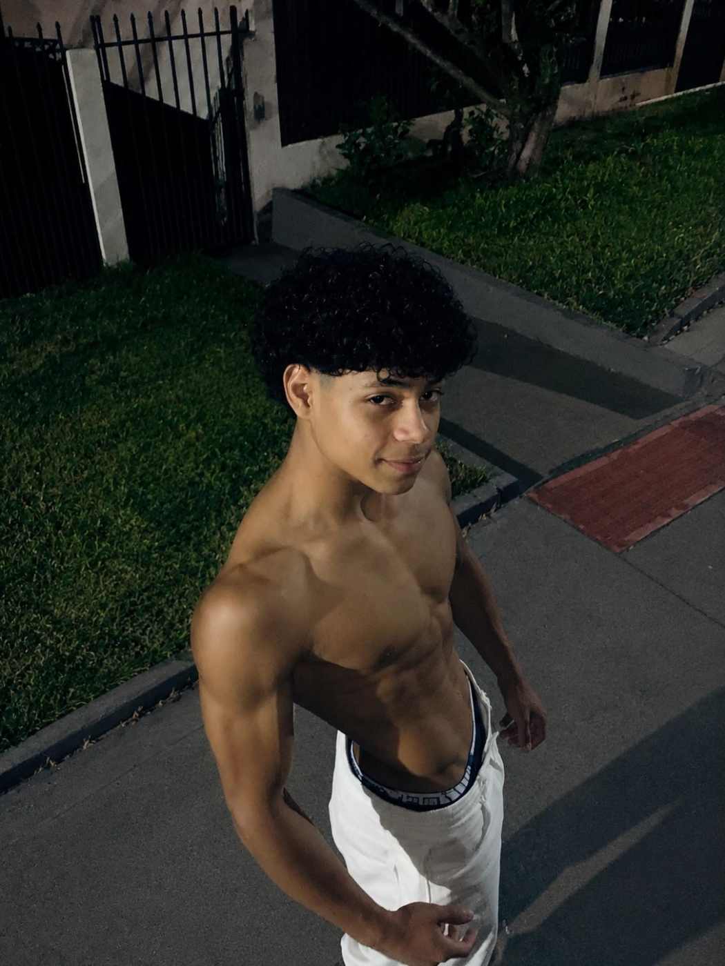 absalicious Hot or Not photo