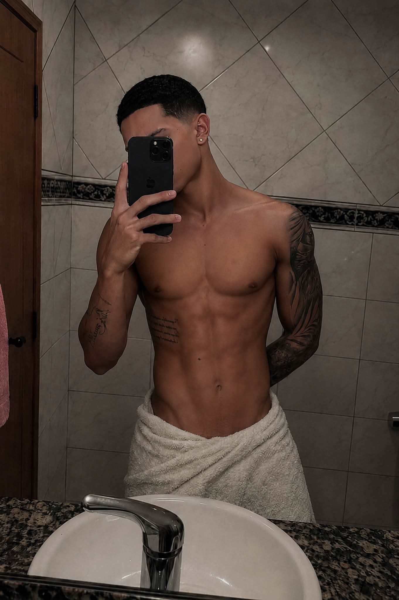 rayllan23 public post