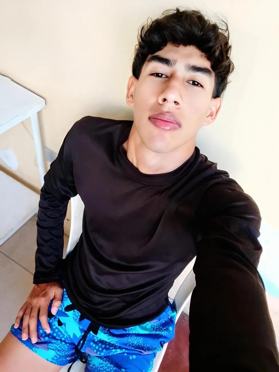 latinoalex public post