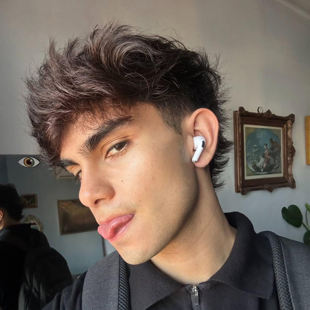 alefret public post
