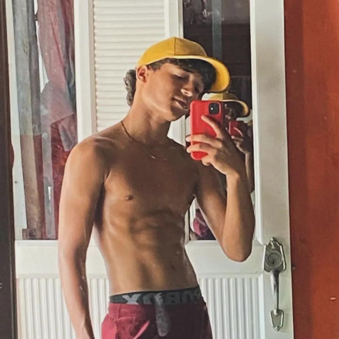 zeke public post